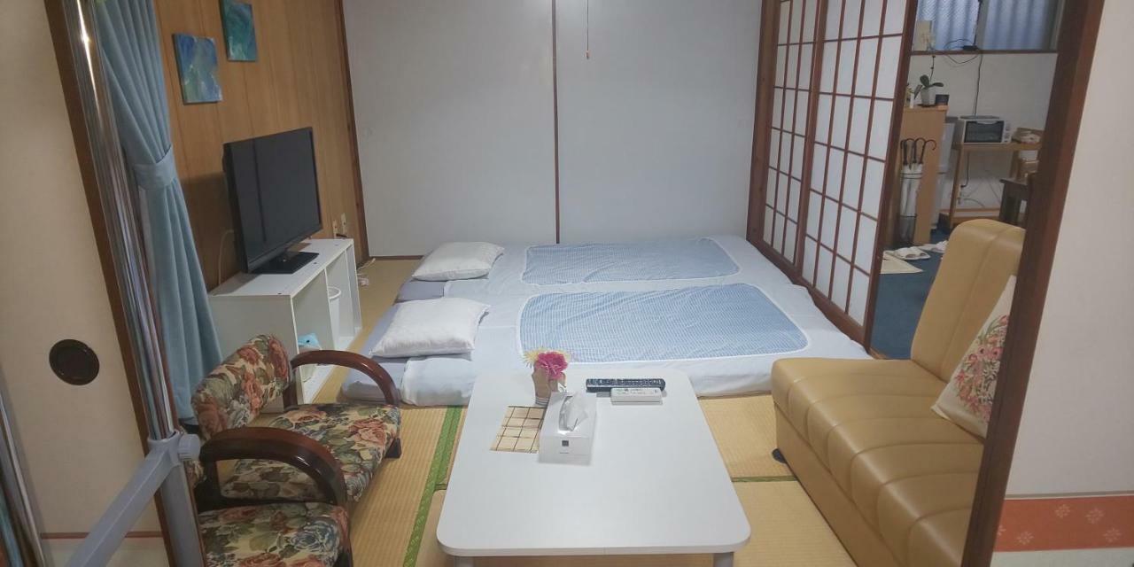 Miyagi Apartment Tomari 那霸 外观 照片